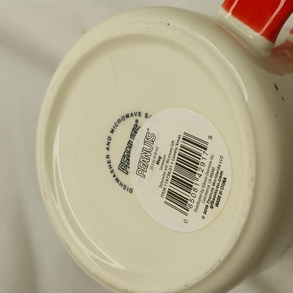 Peanuts Oversized 20 oz Christmas Holiday Coffee Mug - Picture 2 of 3